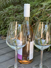 Load image into Gallery viewer, Carved Cutting Board/Wine Glass Closing Gift Set
